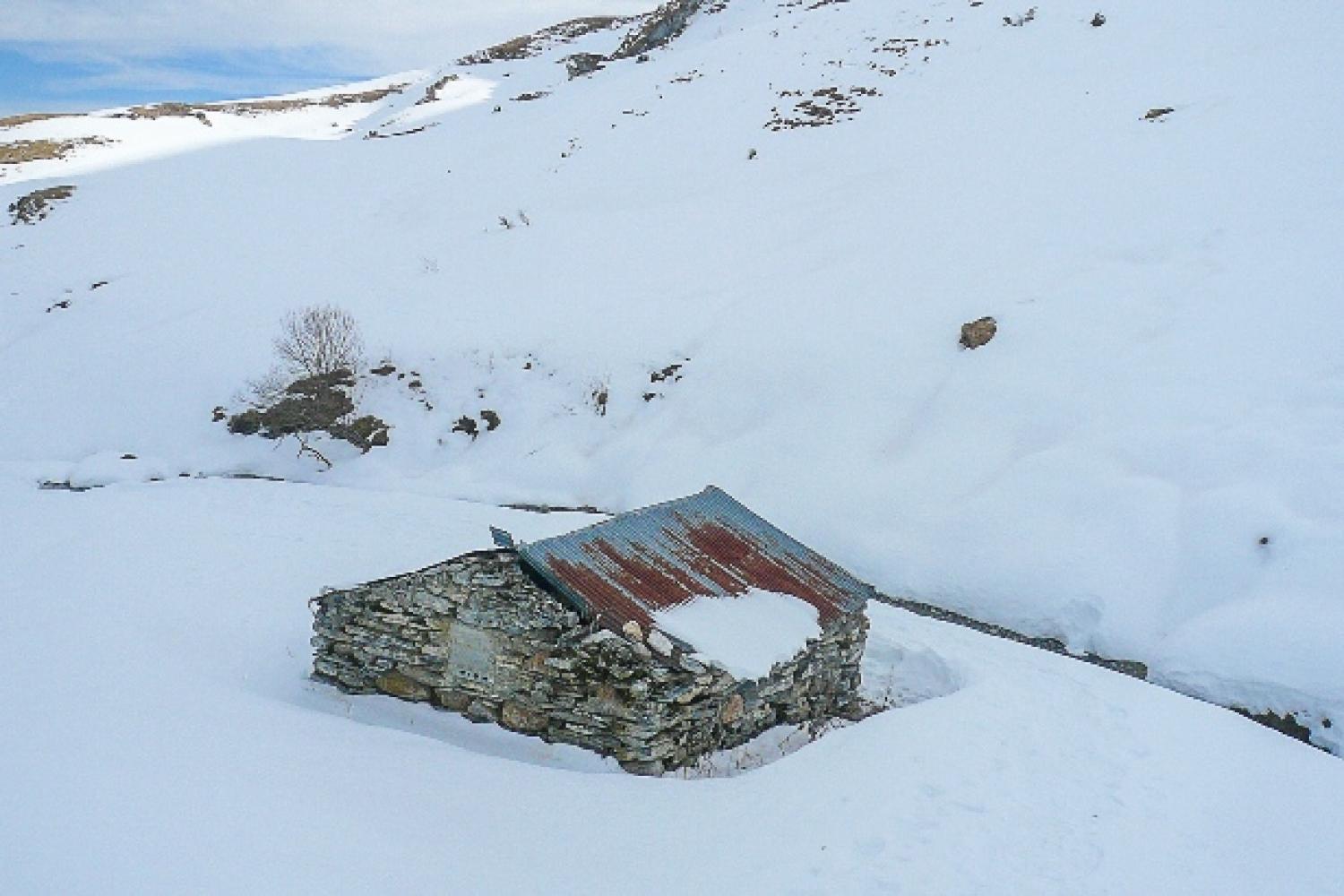 cabane_du_clot_de_laun_val_dazun_amis_du_parc_national_des_pyrenees_.jpg