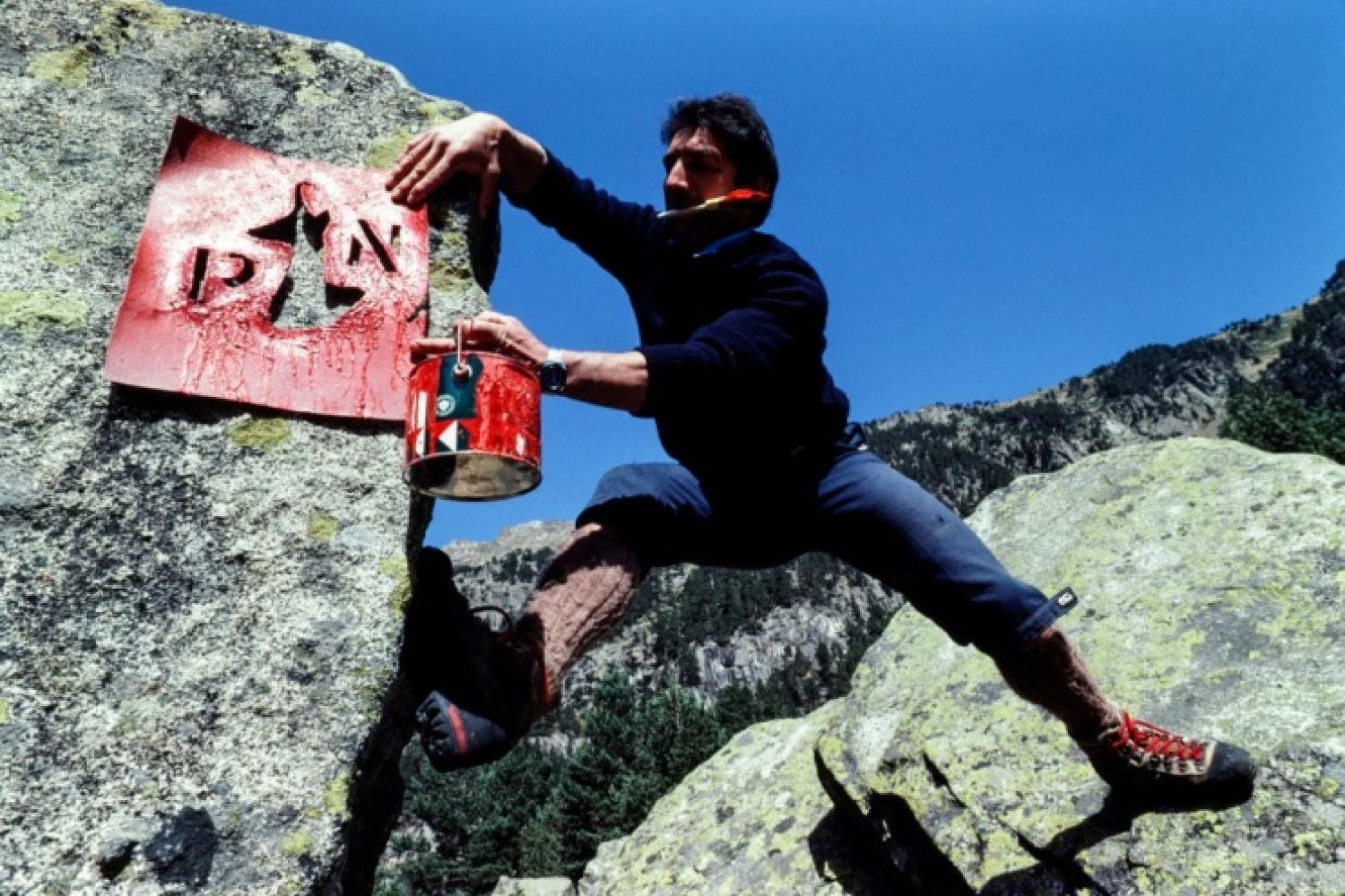 marquage_limite_parc_national_pyrenees_jean-claude_caens_par_emmanuel_saillerbd.jpeg